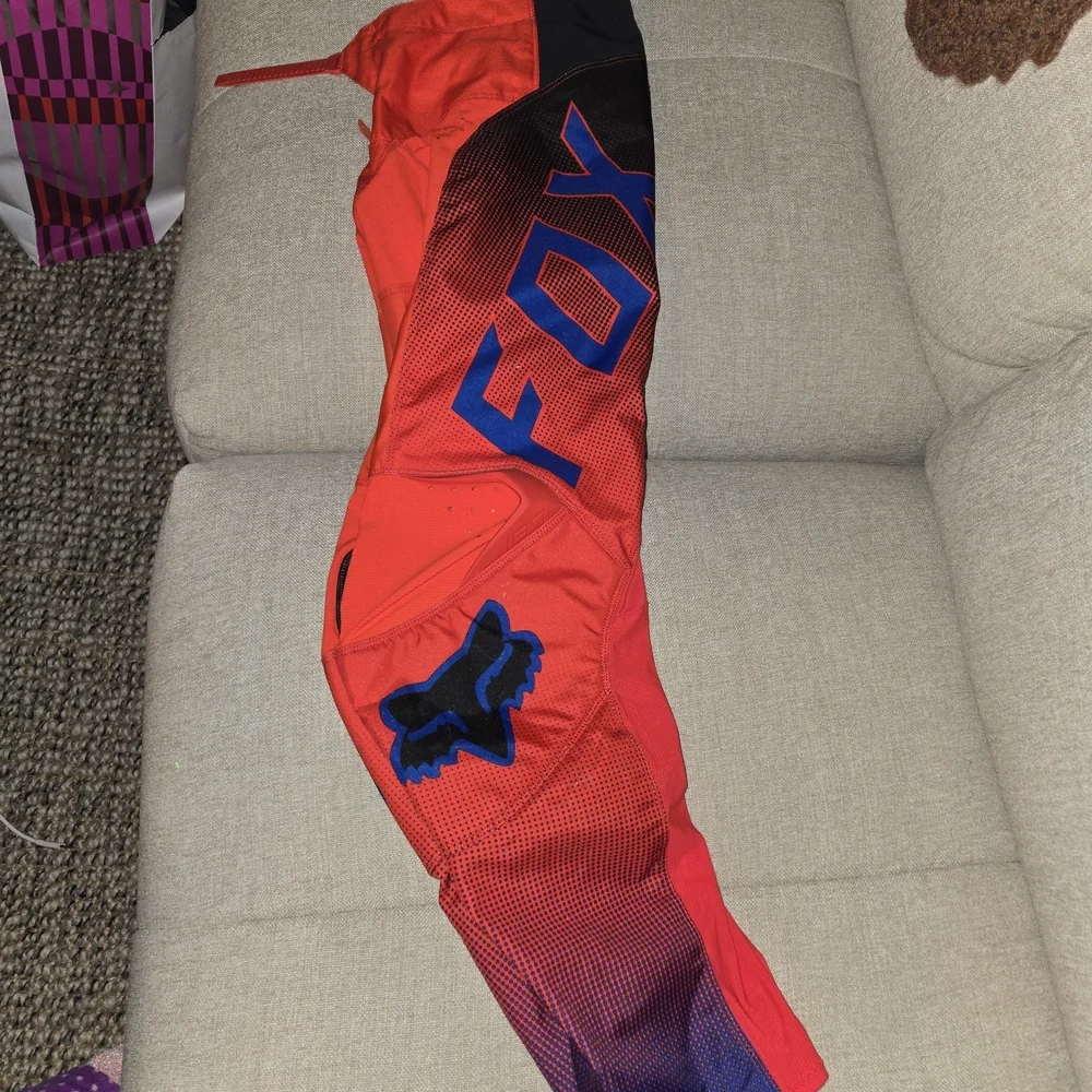 Fox Riding Pants - Picture 2 of 3